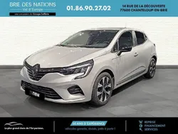 Gris Utilisé 2022 Renault Clio V Evolution Berline | 16 480 € (Prix juste)