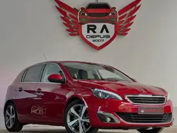 Rouge Utilisé 2014 Peugeot 308 Allure Berline | 11 999 € (Prix assez cher)