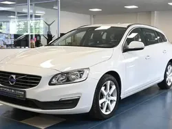 Blanc Utilisé 2016 Volvo V60 Business Edition Break | 13 995 €