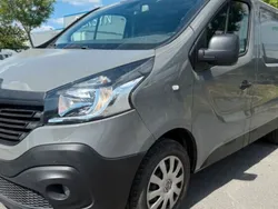 Gris Utilisé 2016 Renault Trafic Van | 11 990 € (Prix cher)