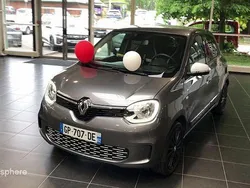 Gris Utilisé 2023 Renault Twingo Urban Night Citadine | 13 699 € (Prix juste)