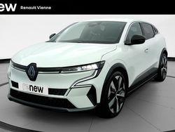 Blanc Occasion 2022 Renault Megane E-Tech Techno Berline | 23 950 € (Prix juste)