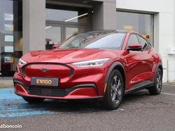 Rouge Utilisé 2020 Ford Mustang Mach-E Standard Range SUV | 24 990 € (Prix assez cher)