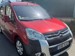 Rouge Utilisé 2009 Citroën Berlingo XTR Monospace | 4 990 € (Prix assez cher)