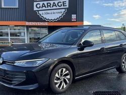 Noir Utilisé 2024 VW Passat Life Break | 31 990 € (Prix juste)