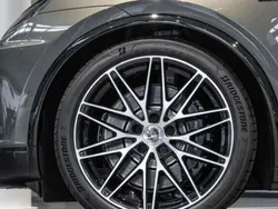 Nouvelle 2024 Porsche Macan Turbo SUV | 147 990 €