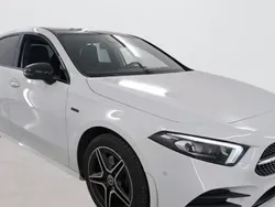 Utilisé 2021 Mercedes A250 AMG line Berline | 31 990 € (Prix assez cher)
