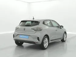 Gris Utilisé 2024 Renault Clio V Evolution | 15 470 € (Bon prix)