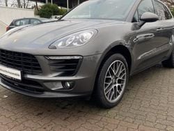 Gris agate Utilisé 2018 Porsche Macan SUV | 49 950 € (Prix juste)