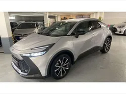 Utilisé 2024 Toyota C-HR Design SUV | 33 990 € (Prix juste)
