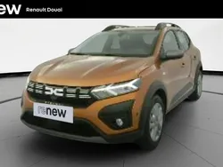 Orange Utilisé 2023 Dacia Sandero Expression Citadine | 16 499 € (Prix assez cher)