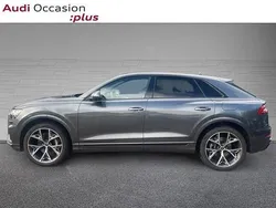 Gris daytona nacré Utilisé 2023 Audi Q8 S-Line SUV | 71 990 € (Prix juste)