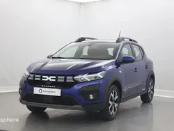 Bleu iron métallisé Utilisé 2024 Dacia Sandero Expression Citadine | 16 499 € (Prix juste)