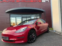 Rouge Utilisé 2021 Tesla Model 3 Performance Berline | 39 990 € (Prix assez cher)
