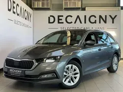 Gris Utilisé 2024 Skoda Octavia Clever Break | 28 475 € (Bon prix)
