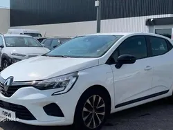 Utilisé 2023 Renault Clio V Equilibre Berline | 15 299 € (Prix juste)