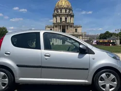 Utilisé 2010 Peugeot 107 Citadine | 4 490 € (Prix assez cher)