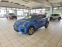 Bleu Utilisé 2024 Kia Stonic GT-Line SUV | 21 890 € (Prix juste)