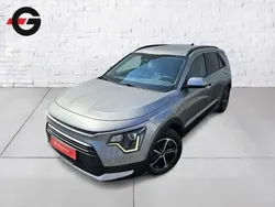 Gris Utilisé 2023 Kia Niro SUV | 23 990 € (Prix juste)
