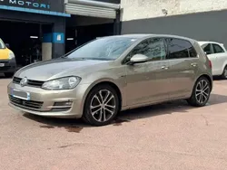 Gris Utilisé 2015 VW Golf VII LOUNGE Citadine | 9 990 € (Prix assez cher)