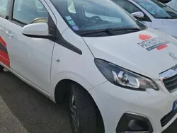 Blanc Utilisé 2020 Peugeot 108 Allure Citadine | 7 480 €