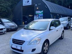 Blanc Utilisé 2009 Kia Ceed Berline | 7 000 €
