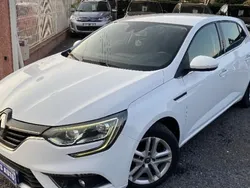 Utilisé 2019 Renault Mégane IV Zen Berline | 12 490 € (Prix juste)