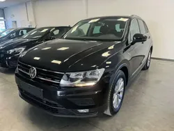 Noir Utilisé 2019 VW Tiguan Comfortline SUV | 18 990 € (Prix juste)