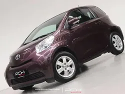 Mauve Utilisé 2009 Toyota iQ Citadine | 6 499 €