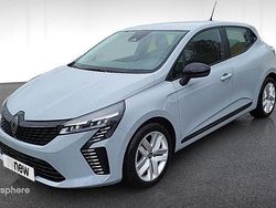 Orange Utilisé 2024 Renault Clio V Evolution Berline | 16 490 € (Prix juste)