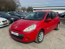 Blanc Utilisé 2013 Renault Clio IV Berline | 6 999 € (Bon prix)