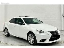 Blanc Utilisé 2014 Lexus IS300h Berline | 14 700 €