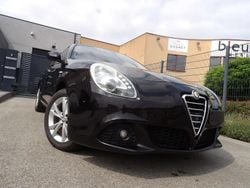 Noir Utilisé 2013 Alfa Romeo Giulietta Distinctive Citadine | 3 850 €
