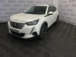 Blanc Utilisé 2022 Peugeot e-2008 Allure SUV | 16 990 € (Prix juste)