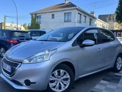 Utilisé 2015 Peugeot 208 Active Citadine | 6 490 € (Prix juste)