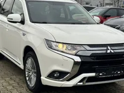 Utilisé 2018 Mitsubishi Outlander P-HEV | 22 800 €
