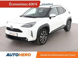 Blanc Utilisé 2022 Toyota Yaris Cross Design SUV | 22 090 € (Prix juste)