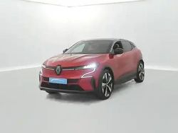 Rouge fonce Occasion 2022 Renault Megane E-Tech Berline | 22 290 € (Prix juste)