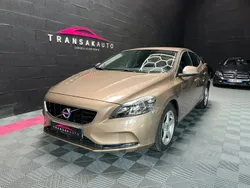 Jaune Utilisé 2016 Volvo V40 Momentum Break | 10 990 € (Bon prix)