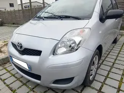 Argent Utilisé 2009 Toyota Yaris Berline | 4 650 €