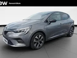 Gris Utilisé 2023 Renault Clio V Evolution Citadine | 17 990 € (Prix cher)