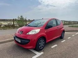 Rouge Utilisé 2008 Peugeot 107 Citadine | 3 499 € (Prix juste)