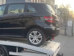 Noir Utilisé 2010 Mercedes B200 Monospace | 7 000 €