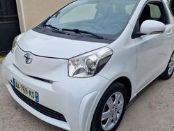 Blanc Utilisé 2009 Toyota iQ Citadine | 4 950 € (Prix assez cher)