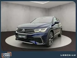 Bleu Utilisé 2024 VW Tiguan Allspace R-line SUV | 44 092 € (Prix juste)