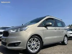 Gris Utilisé 2015 Ford Tourneo Courier Titanium Monospace | 9 990 €