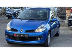Bleu Utilisé 2006 Renault Clio II Dynamique Berline | 7 990 € (Prix cher)