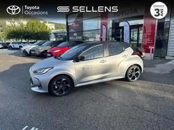 Biton gris minéral / toit noir Utilisé 2025 Toyota Yaris Hybrid Berline | 26 900 € (Prix cher)