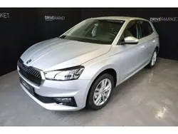 Gris Utilisé 2024 Skoda Fabia Selection Berline | 24 502 € (Prix juste)