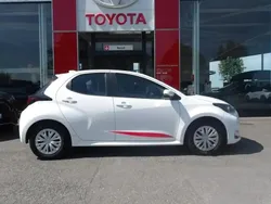 Blanc Utilisé 2022 Toyota Yaris Hybrid Berline | 17 990 € (Prix juste)